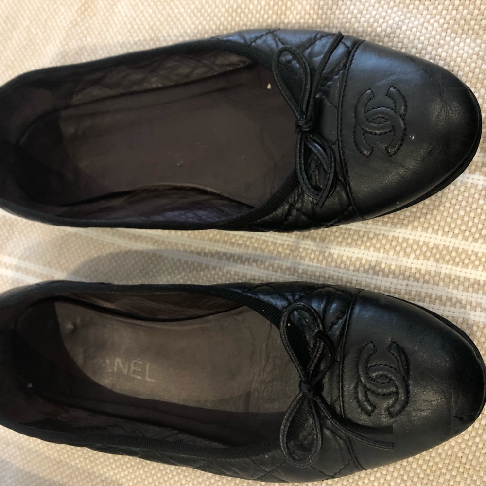 CHANEL Ballerinas - Aged Calfskin - Black